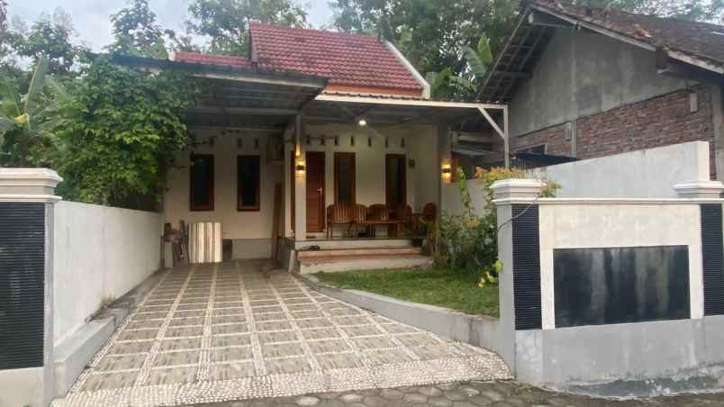 rumah sewon bantul 8 menit kampus isi shm imb