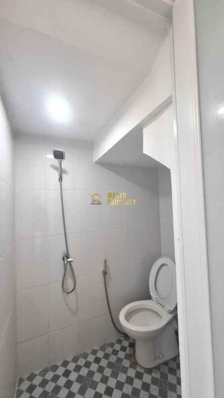 rumah siap huni 2 lantai dekat ke exit tol maguwoharjo