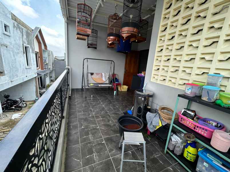 rumah siap huni 2 lantai di limo depok