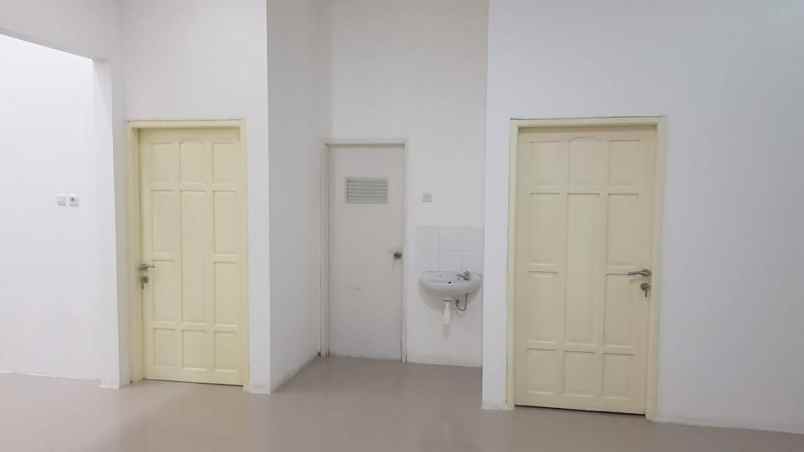 rumah siap huni nirwana eksekutif row jalan 3 mobil