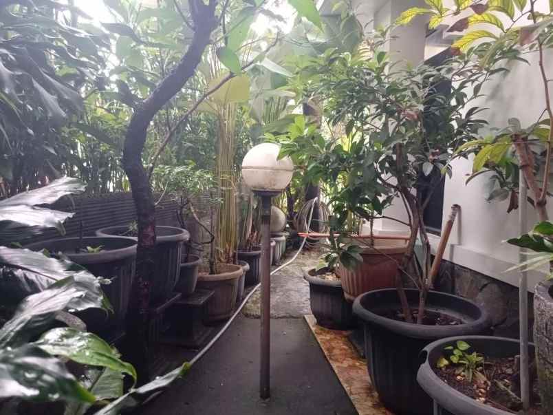 rumah strategis dalam komplek cilodong depok