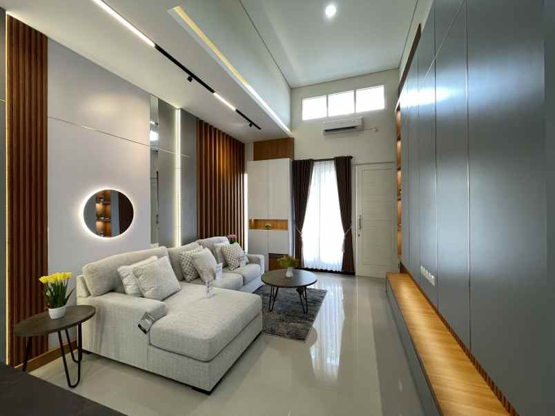rumah sultan 70 105 semi furnish di pandaan