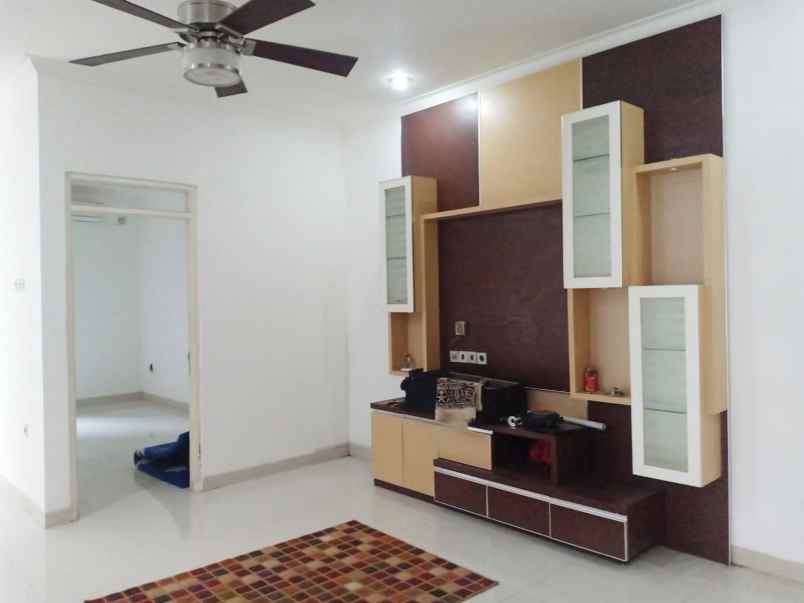 rumah taman cimanggu jalan