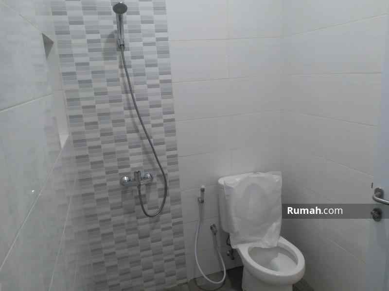 rumah taman holis indah