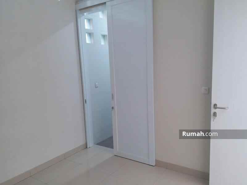 rumah taman holis indah