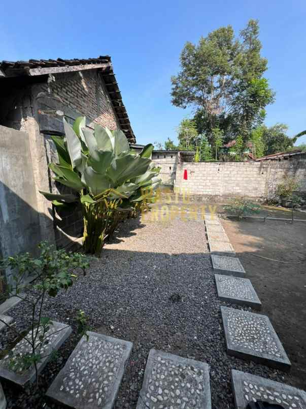 rumah tepi jalan cocok untuk usaha di ngaglik sleman