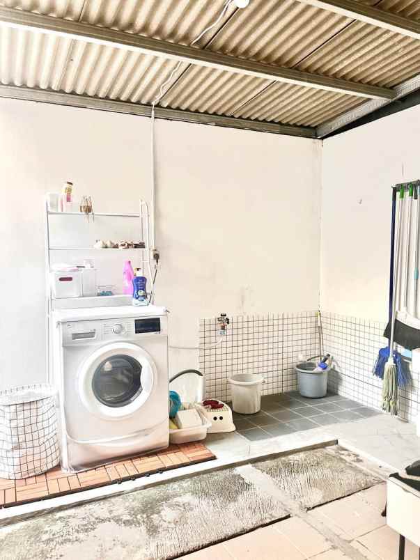 rumah terawat lokasi strategis dekat bintaro ciputat