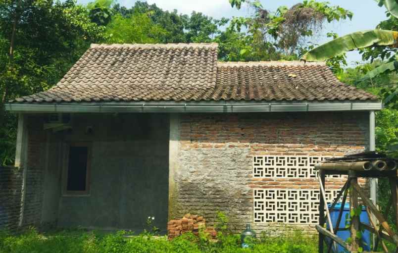 rumah tinjomoyo barat gunungpati semarang