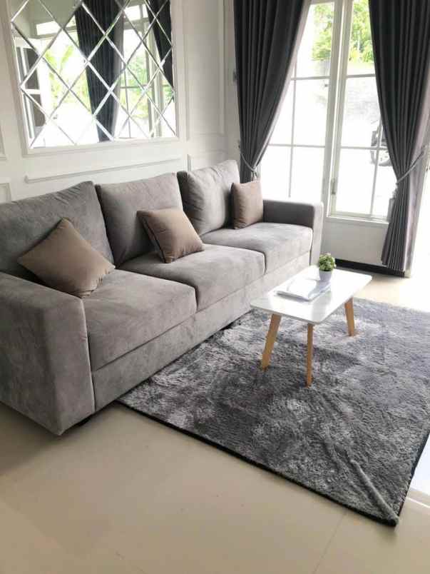 rumah villa lokasi ketindan lawang malang