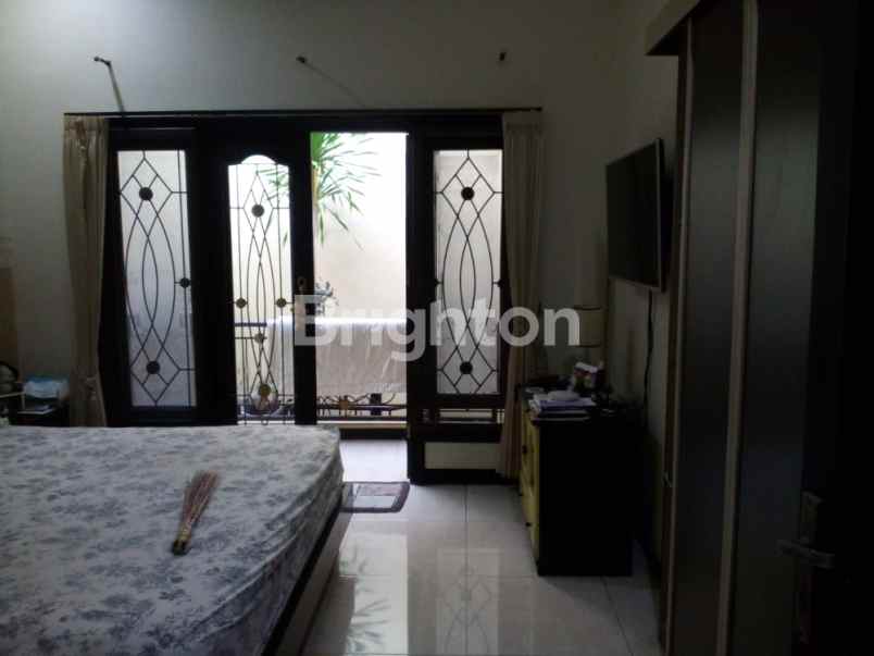 sutorejo rumah bagus kokoh kuat semi furnish
