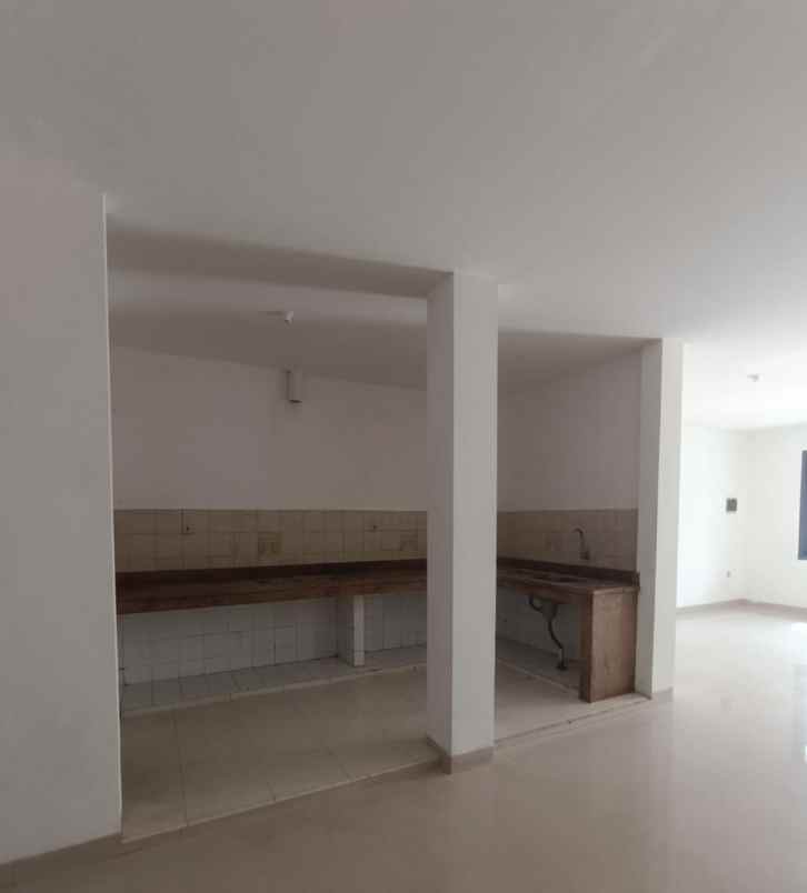 taman palem lestari jak bar