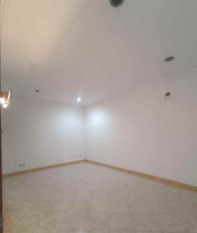 taman palem lestari jak bar