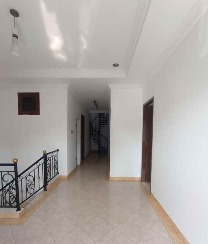 taman palem lestari jak bar