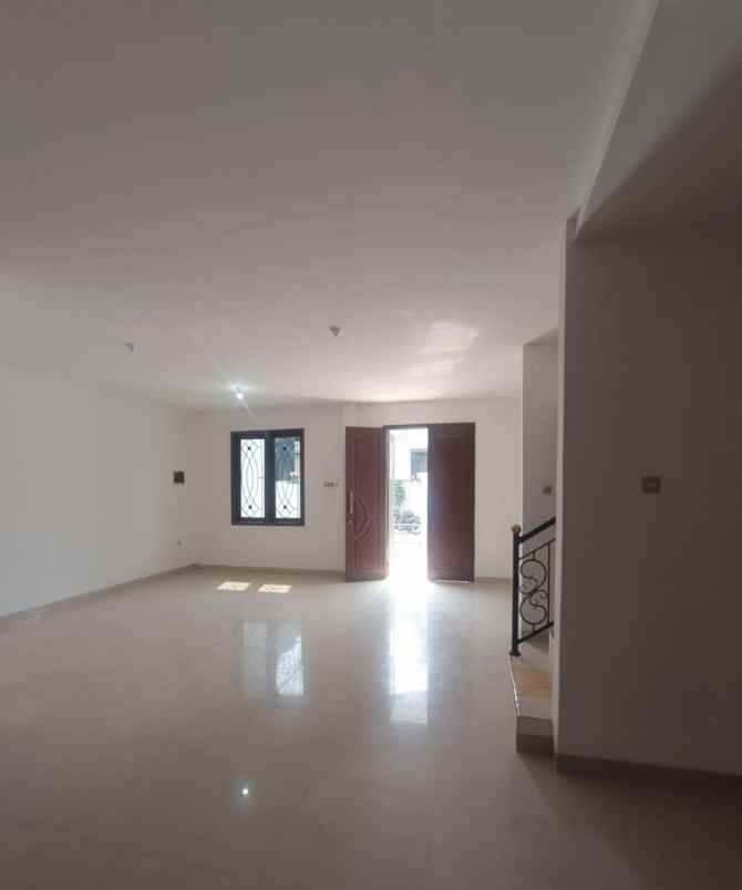 taman palem lestari jak bar