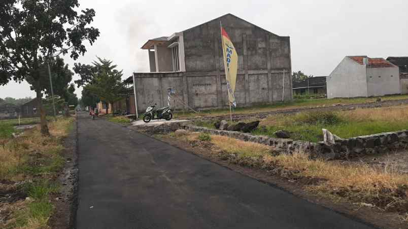 tanah gadingan mojolaban sukoharjo