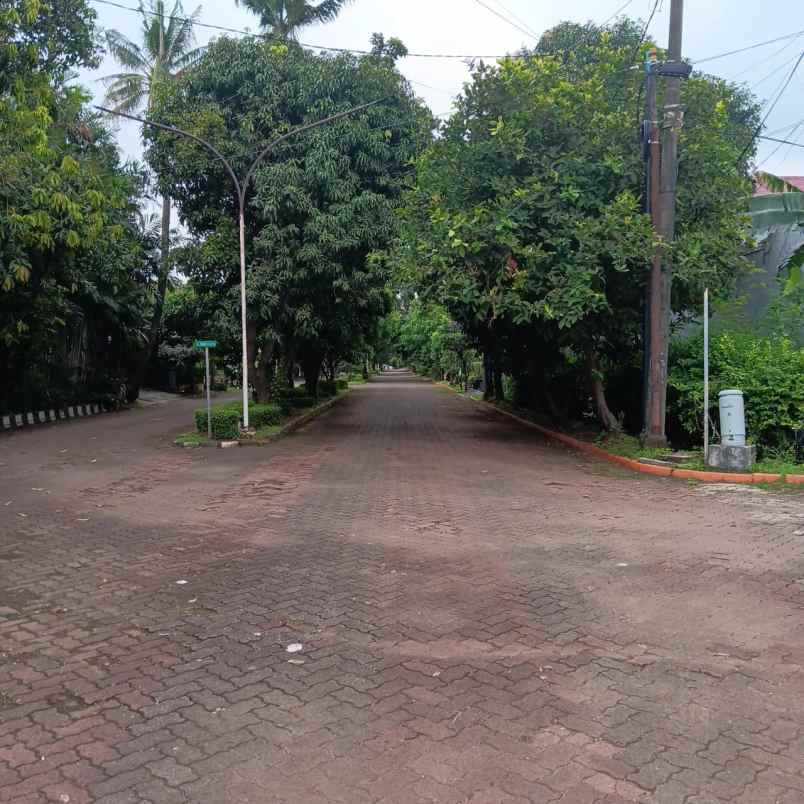 townhouse dalam komplek 10 menit ke lrt cikunir