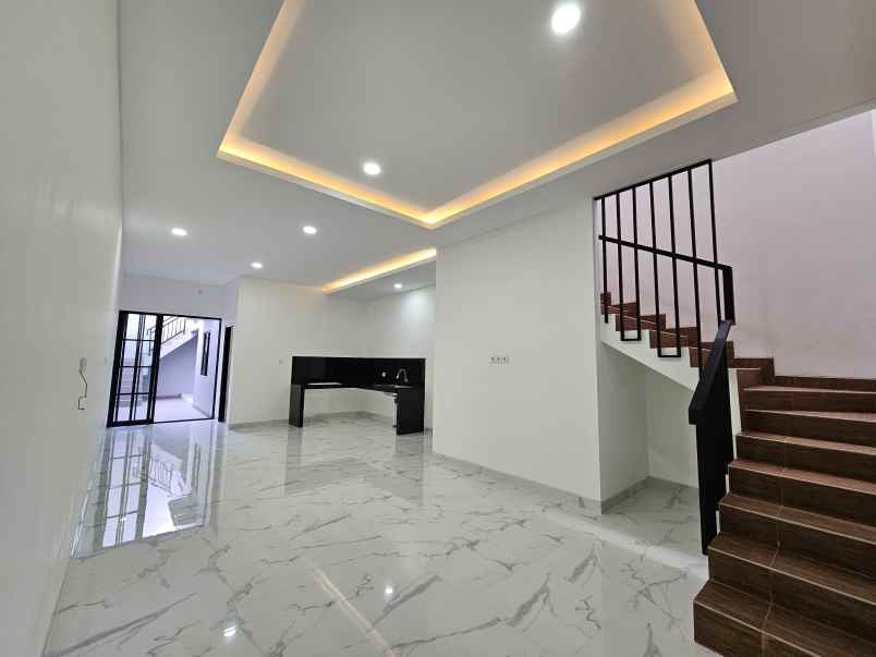 baru dalam komplek kembangan meruya mal puri indah