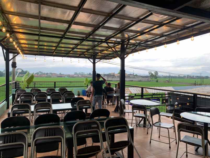 cafe resto strategis di baleendah bandung
