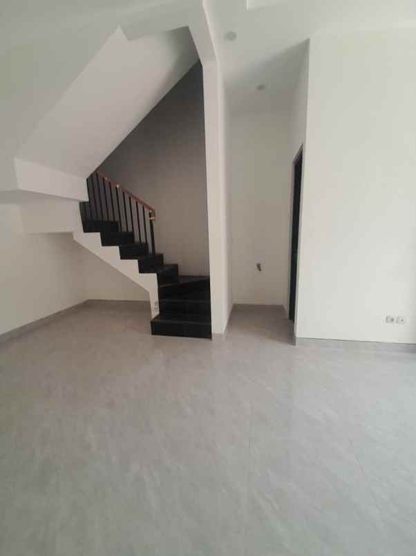 cluster terbaru dekat taman kota di cipayung