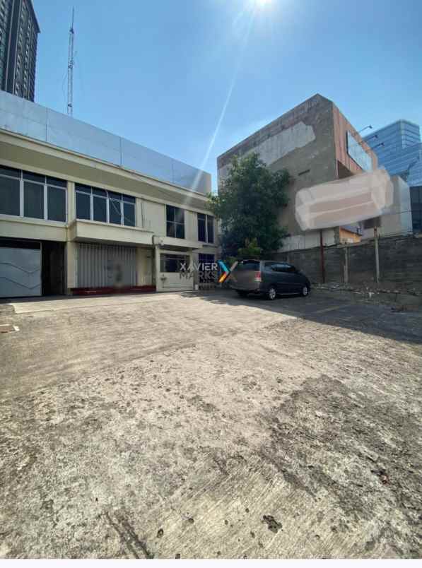 dijual bangunan kantor di hr muhammad surabaya