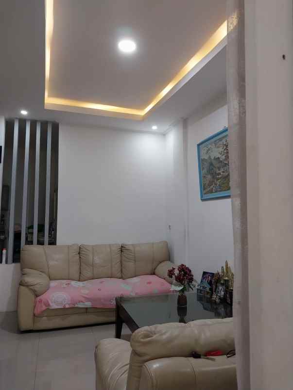 dijual cepat rumah siap huni di menceng jakarta barat