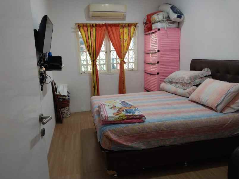 dijual cepat rumah siap huni di menceng jakarta barat