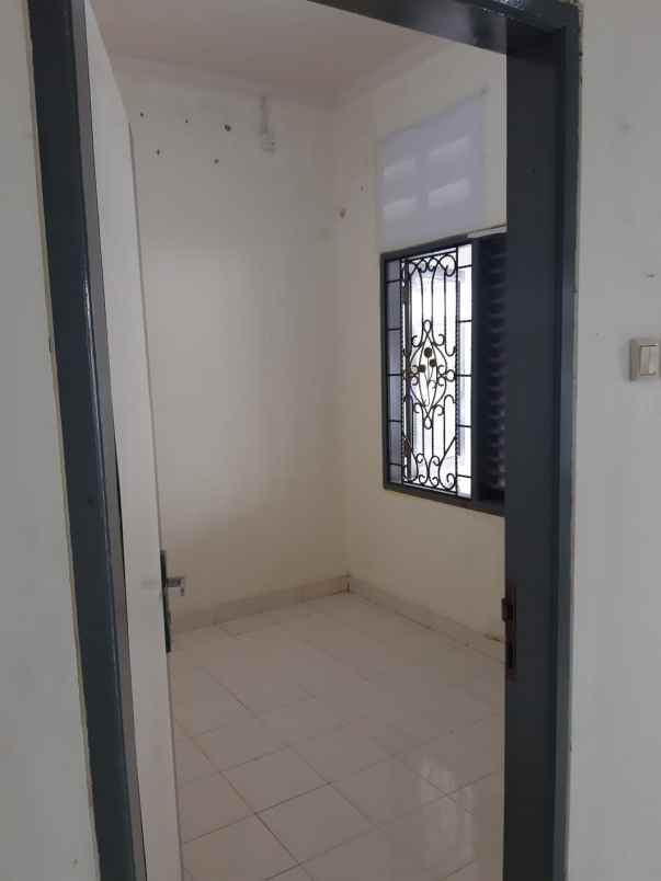 dijual disewakan rumah di raffles hills cibubur