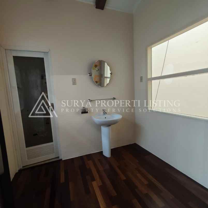 dijual komplek cemara asri