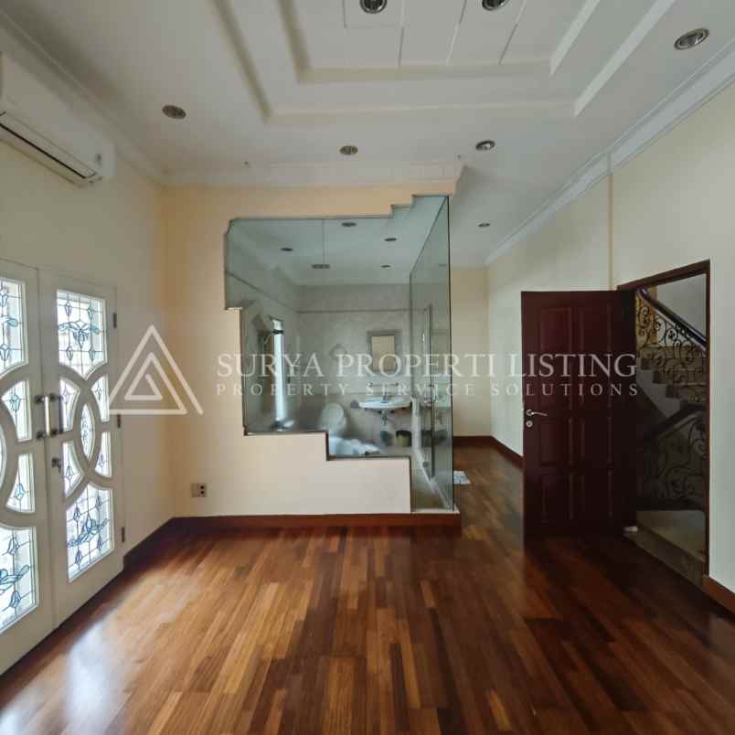 dijual komplek cemara asri