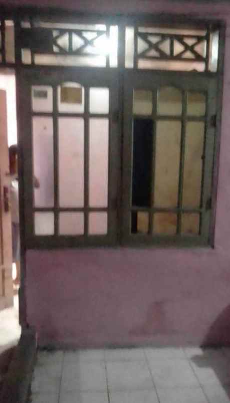 dijual kontrakan 8 pintu dan 4 kios di jkt barat