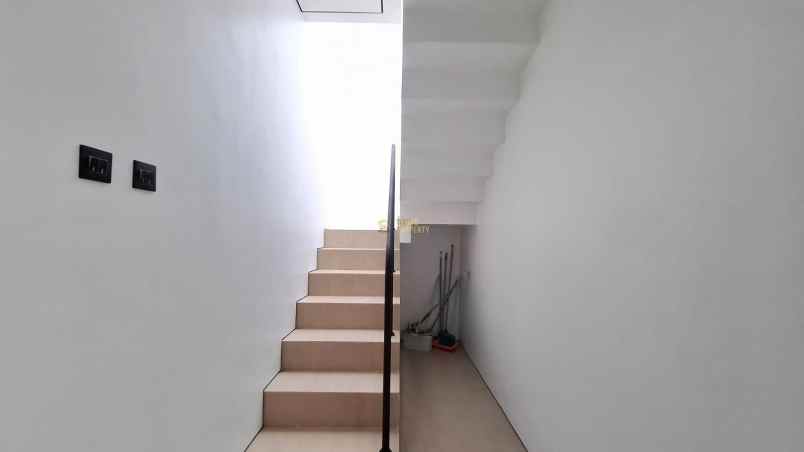 dijual kost condongcatur