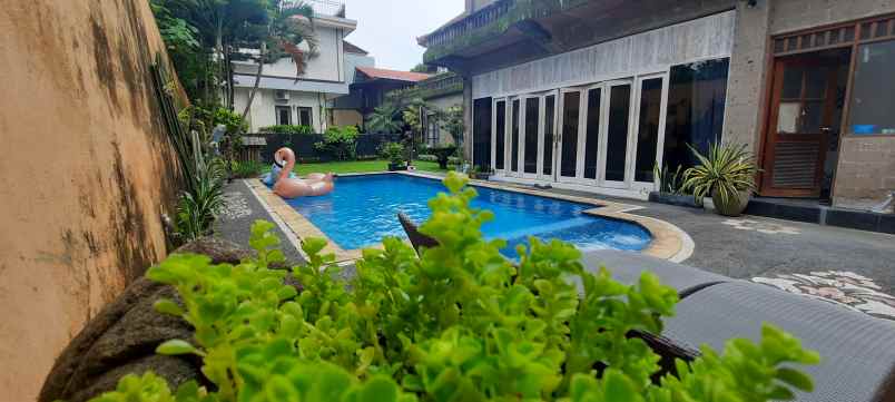 dijual kost jalan raya semer