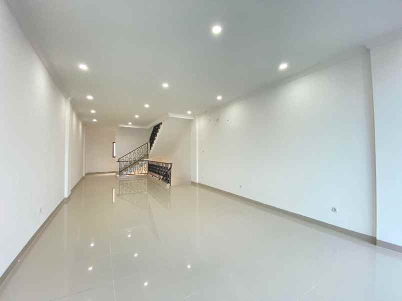 dijual ruko gudang kantor cipinang melayu