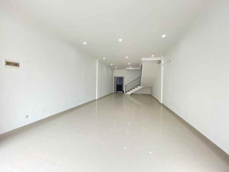 dijual ruko gudang kantor cipinang melayu