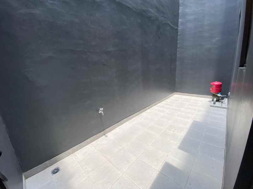 dijual ruko gudang kantor cipinang melayu