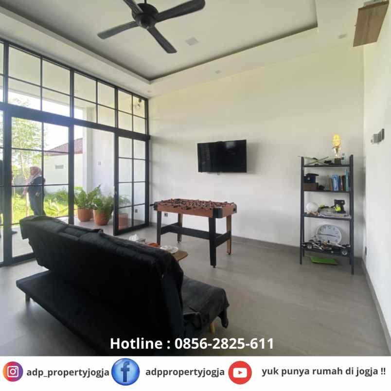 dijual rumah 10 menit kampus umy