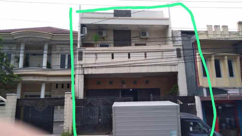 dijual rumah 2 lantai di jalan arteri soeta semarang
