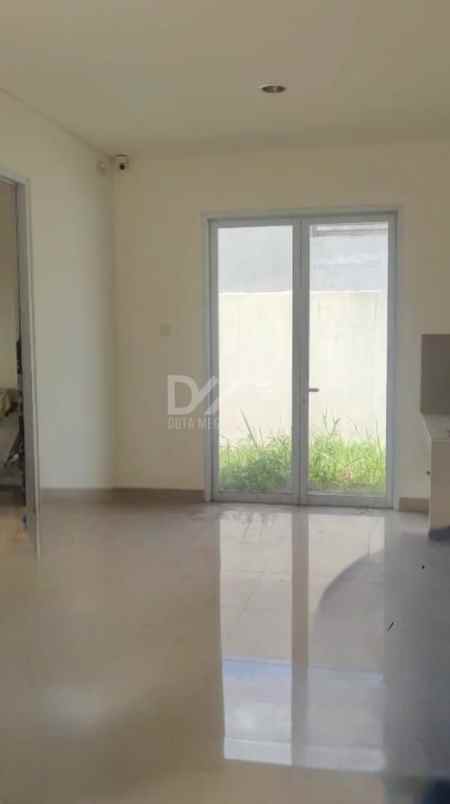 dijual rumah 2 lantai di serpong garden