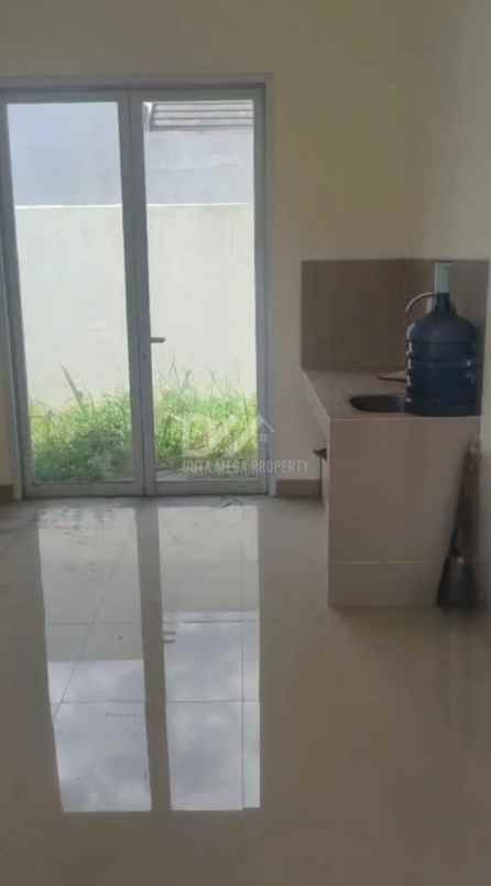dijual rumah 2 lantai di serpong garden