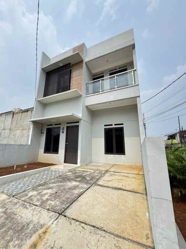 dijual rumah 2 lantai ready stock di kranggan cibubur