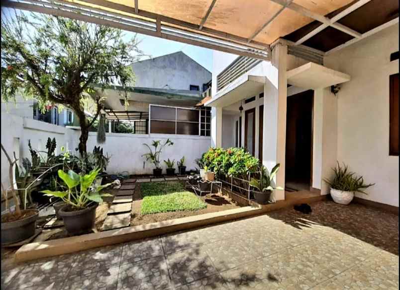 dijual rumah arcamanik