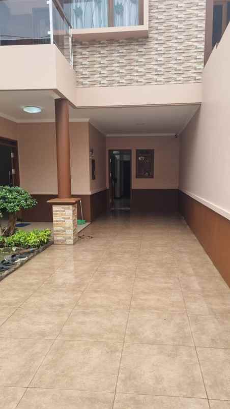 dijual rumah aria graha soekarno hatta