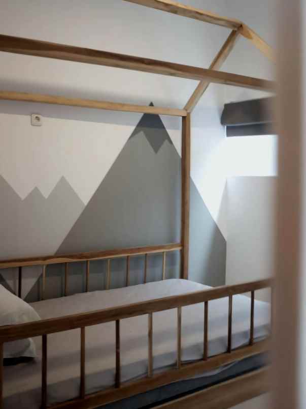 dijual rumah bambu apus jaktim