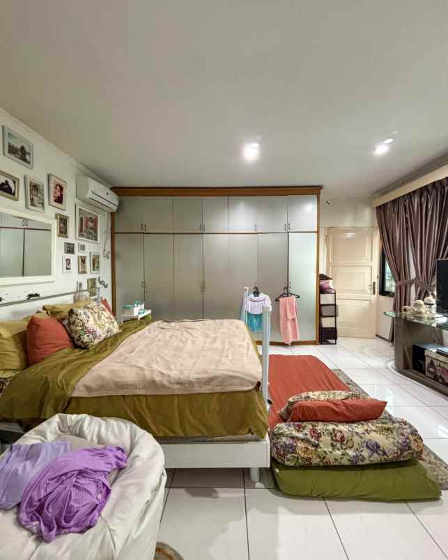 dijual rumah bangka kemang jaksel