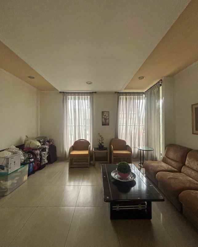 dijual rumah bangka kemang jaksel