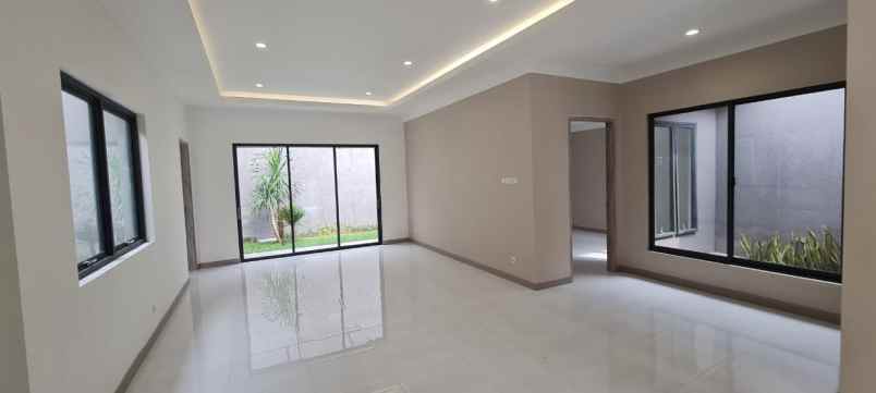 dijual rumah baru tanah luas di cipinang jakarta timur