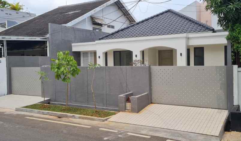 dijual rumah baru tanah luas di cipinang jakarta timur