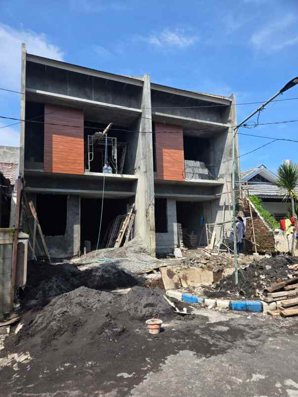 dijual rumah baruk