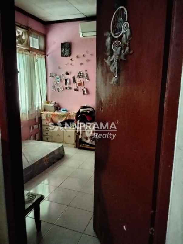 dijual rumah bidara cina