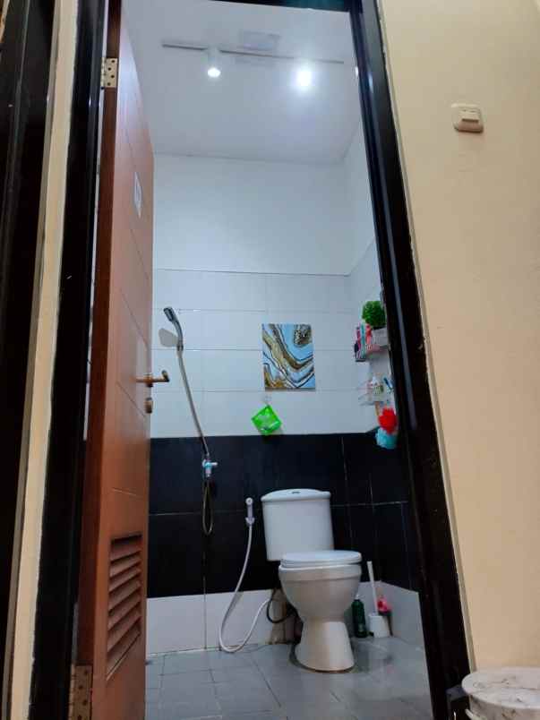 dijual rumah bojongsari depok